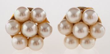 A pair of 9ct gold pearl earrings, of fl