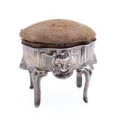 An Edwardian silver trinket box in the