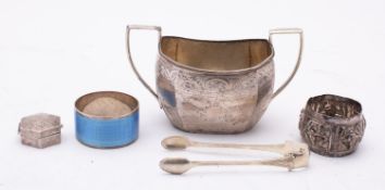 A mixed group of silver items; including