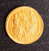 A gold Solidus Julian II AD 355-60, Rev Roma and Constaninoplis, approx 4.5g.
