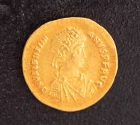 A gold Solidus of Valentinian II (AD 375-92) mm Constantinople, approx 4.5g.