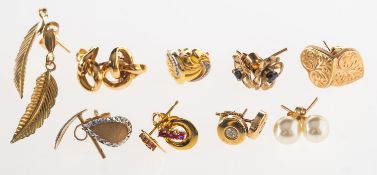 A mixed group of earrings, including stud earrings of various designs, some stone set,