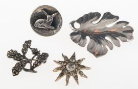 S. Christian Fogh. A silver leaf brooch, marked to verso Sterling SCF, Denmark, length approx. 5.