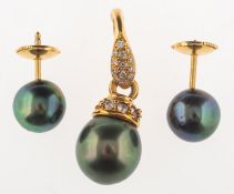 A Tahitian pearl and diamond pendant and a pair of Tahitian pearl studs,