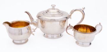 A George V silver two piece tea service by Lee & Wigfull, Sheffield 1925,