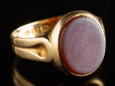 A Victorian 18ct gold signet ring,