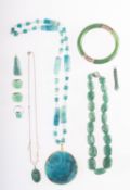 A mixed group of costume jewellery, incl