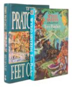 PRATCHETT, Terry.