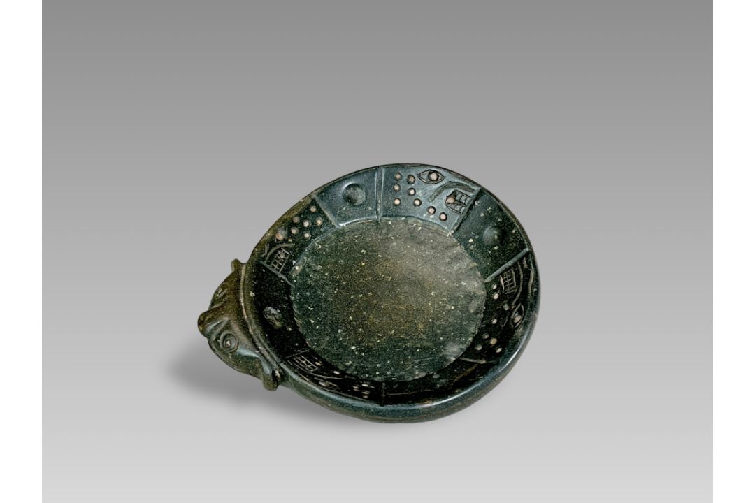 A Chavin Cuspinique Culture Stone Dish with Head. Peru 900-250 BC.A carved stone dish depicting an - Image 1 of 9