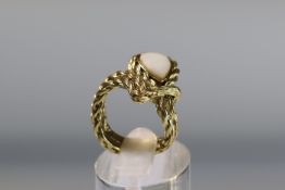 A Kutchinsky White Coral Ring set in 18k Gold, signed in full.dated 1975 size j size j