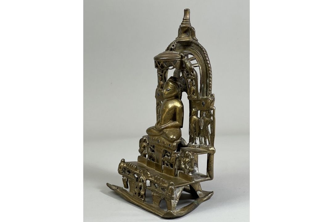 A Bronze Jain shrine. India 15th century.A Jain shrine depicting a Tirthankara with silver inlaid - Image 4 of 18