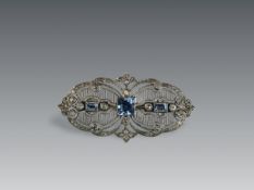 A Pretty Aquamarine and Diamond Brooch, circa 1910 set to the centre with a square millgrain