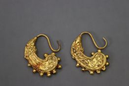 A Pair of Aubergine-shape Gold Earrings, Song dynasty