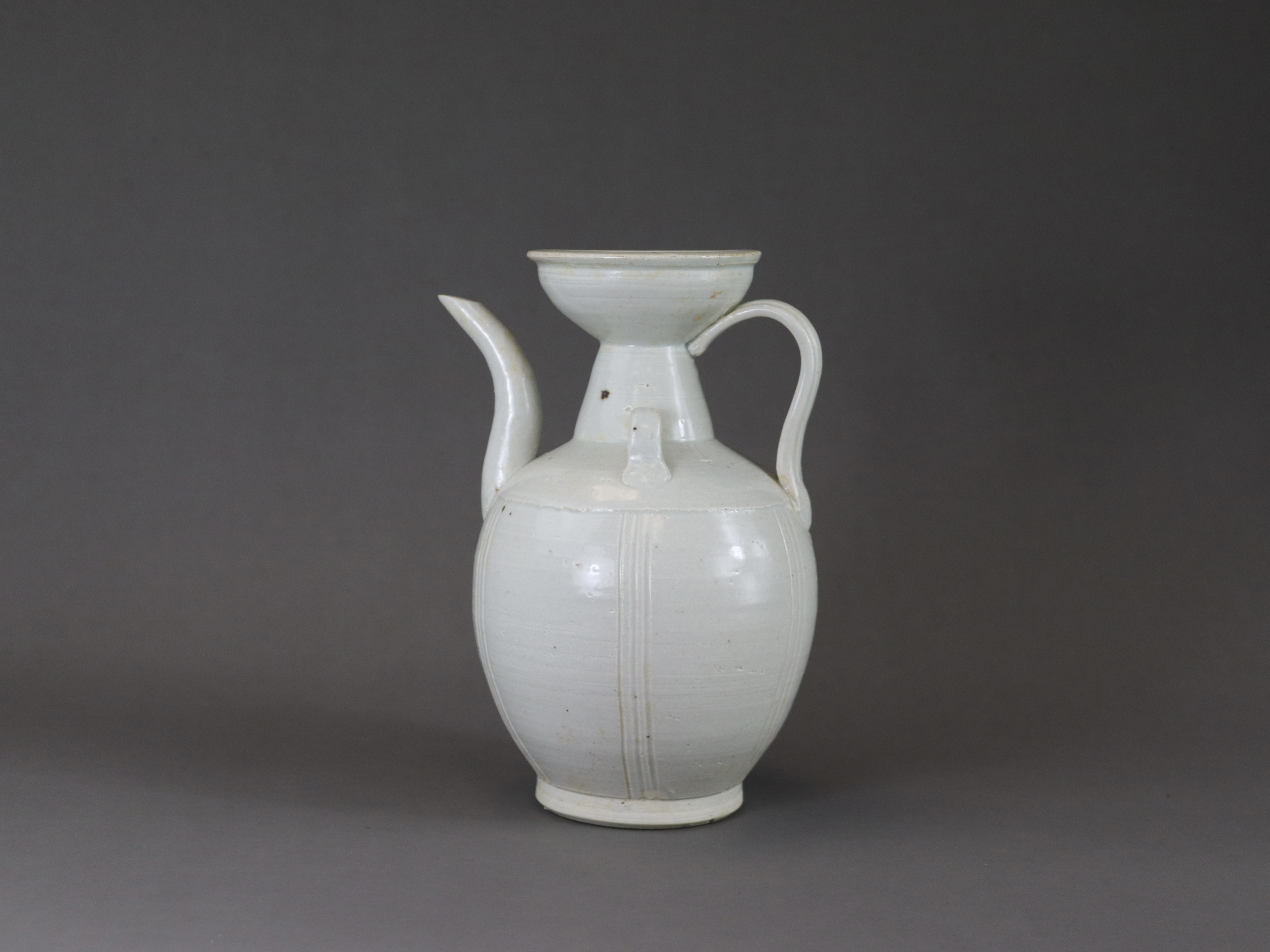 A Qingbai Ewer, Song dynasty - Image 5 of 5