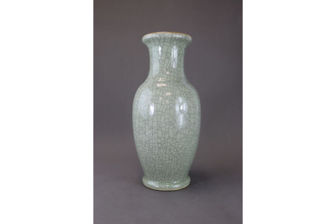A Ge Type Ovoid Vase, 19th century, - Image 1 of 5