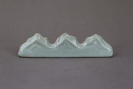 A Ge type Mountain Brushrest, six character underglaze blue seal mark of Qianlong,