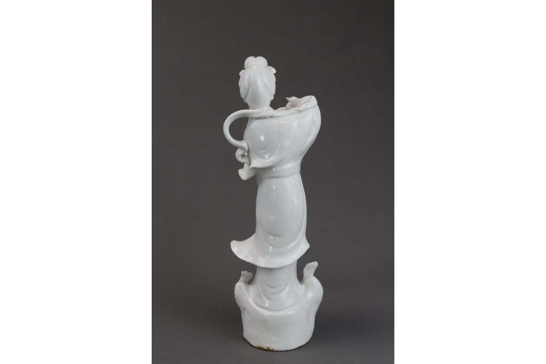 A  blanc de chine  Figure of a Lady Immortal, Qing/Republic period - Image 4 of 5
