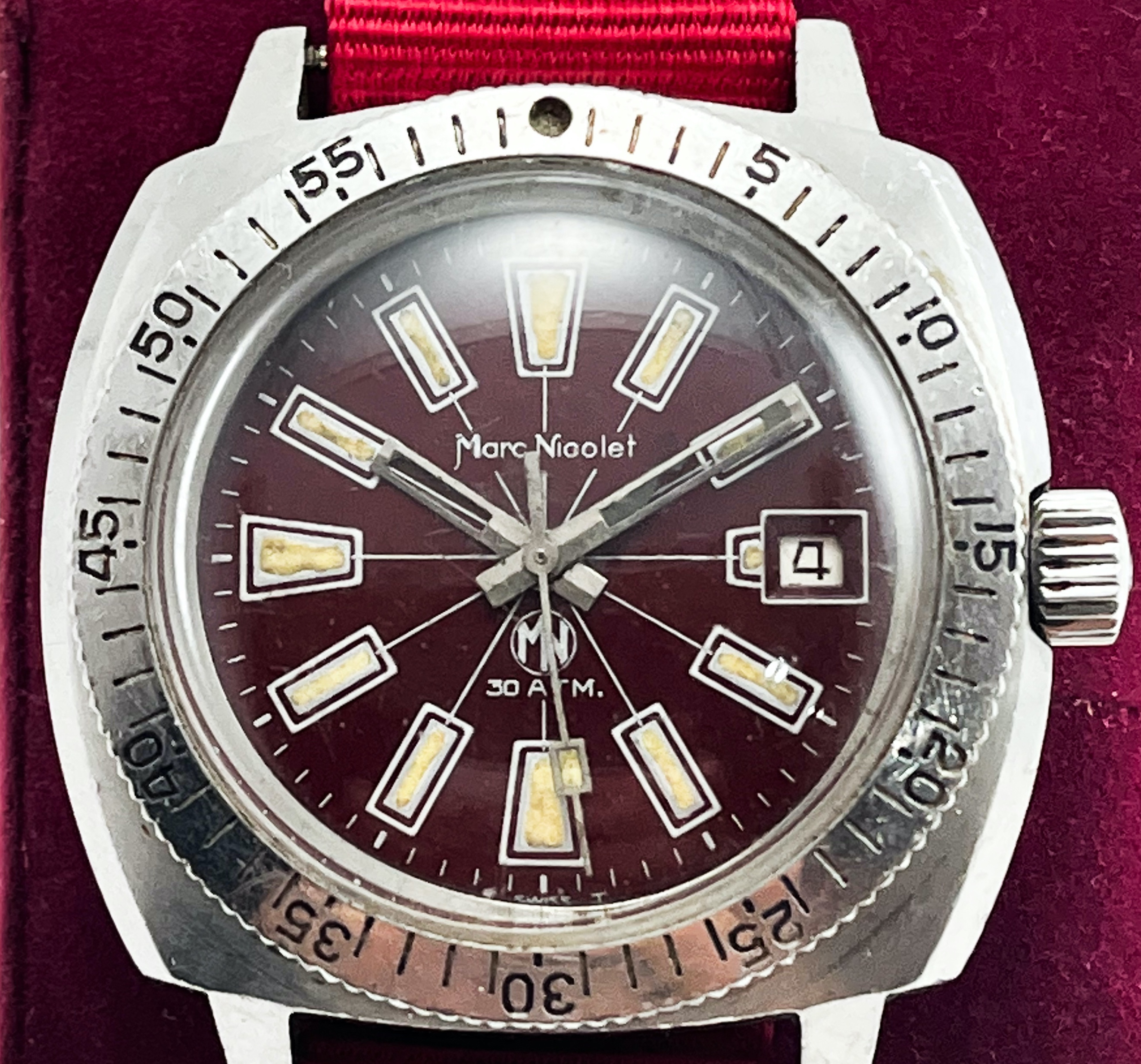 Marc Nicolet Super Compressor Case 1960'S Automatic Mens Wristwatch 30ATM Date Oxblood Red Dial - Image 2 of 7