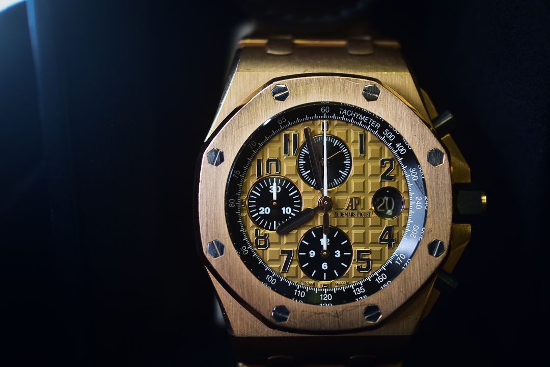 Audemars Piguet Royal Oak Offshore "Brick" 18K Gold Fine Men's Watch & Bracelet - Image 1 of 5