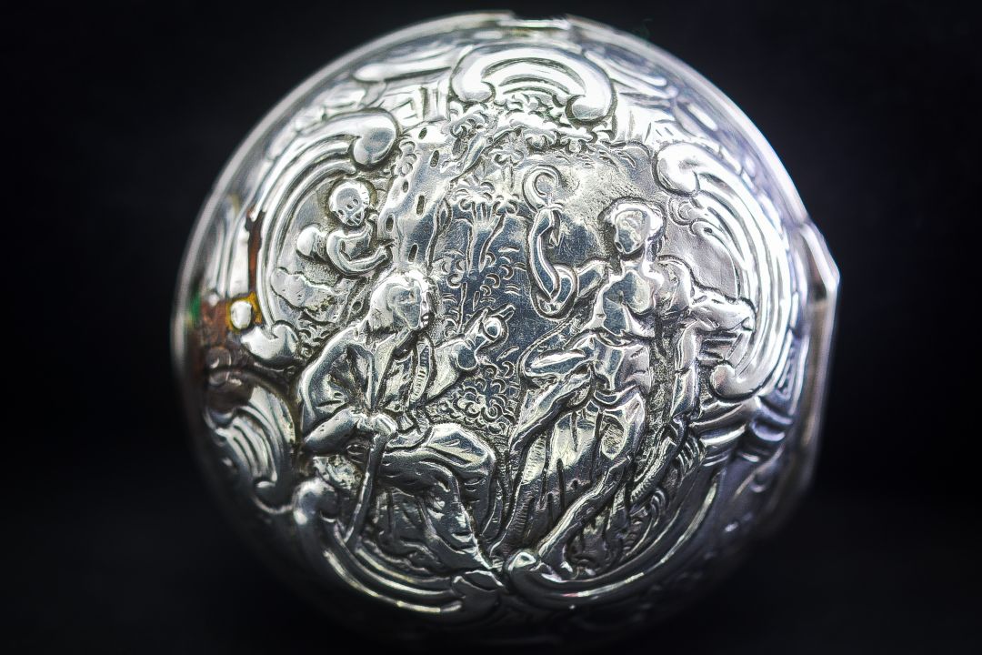 Verge Champlevé Fusee Calendar Pair Case Ongion Onion Silver Repoussé Pocket Watch 1761 Maker Willis - Image 10 of 11