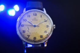 Omega Vintage Dress Watch Ref 2325 c 1940 Manual Wind Wristwatch