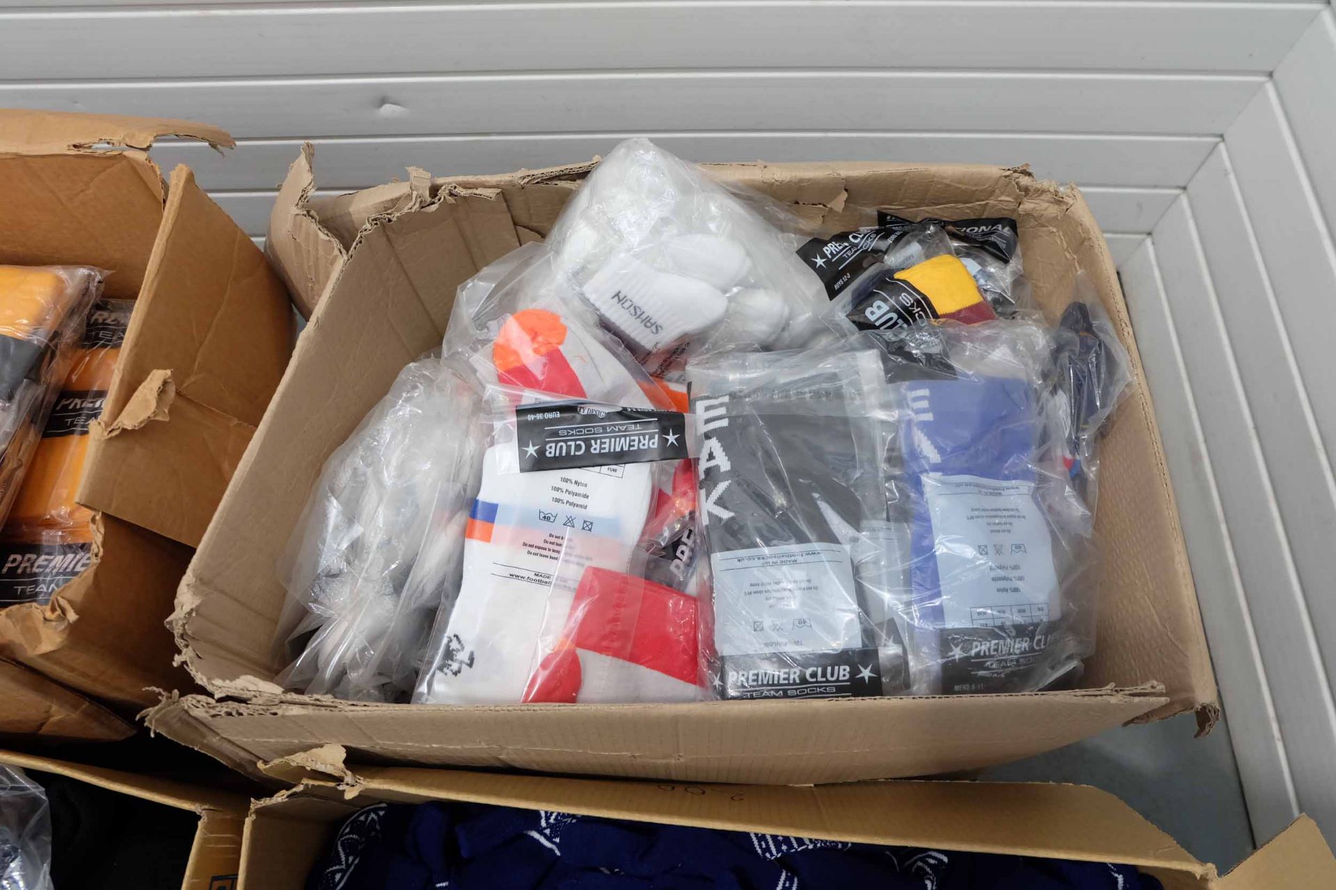 Quantity of Knitted Goods as Photographed. Includes Hats, Gloves & Socks. - Image 8 of 10