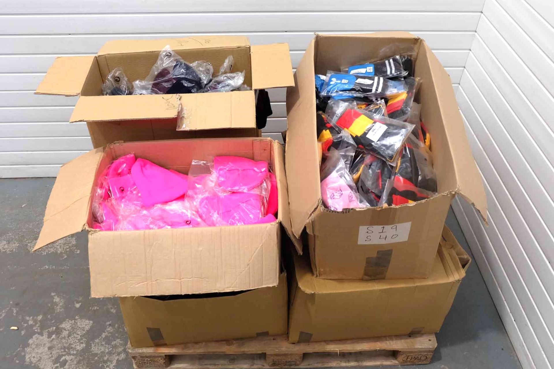 Quantity of Knitted Goods as Photographed. Includes Hats, Gloves & Socks. - Image 2 of 10