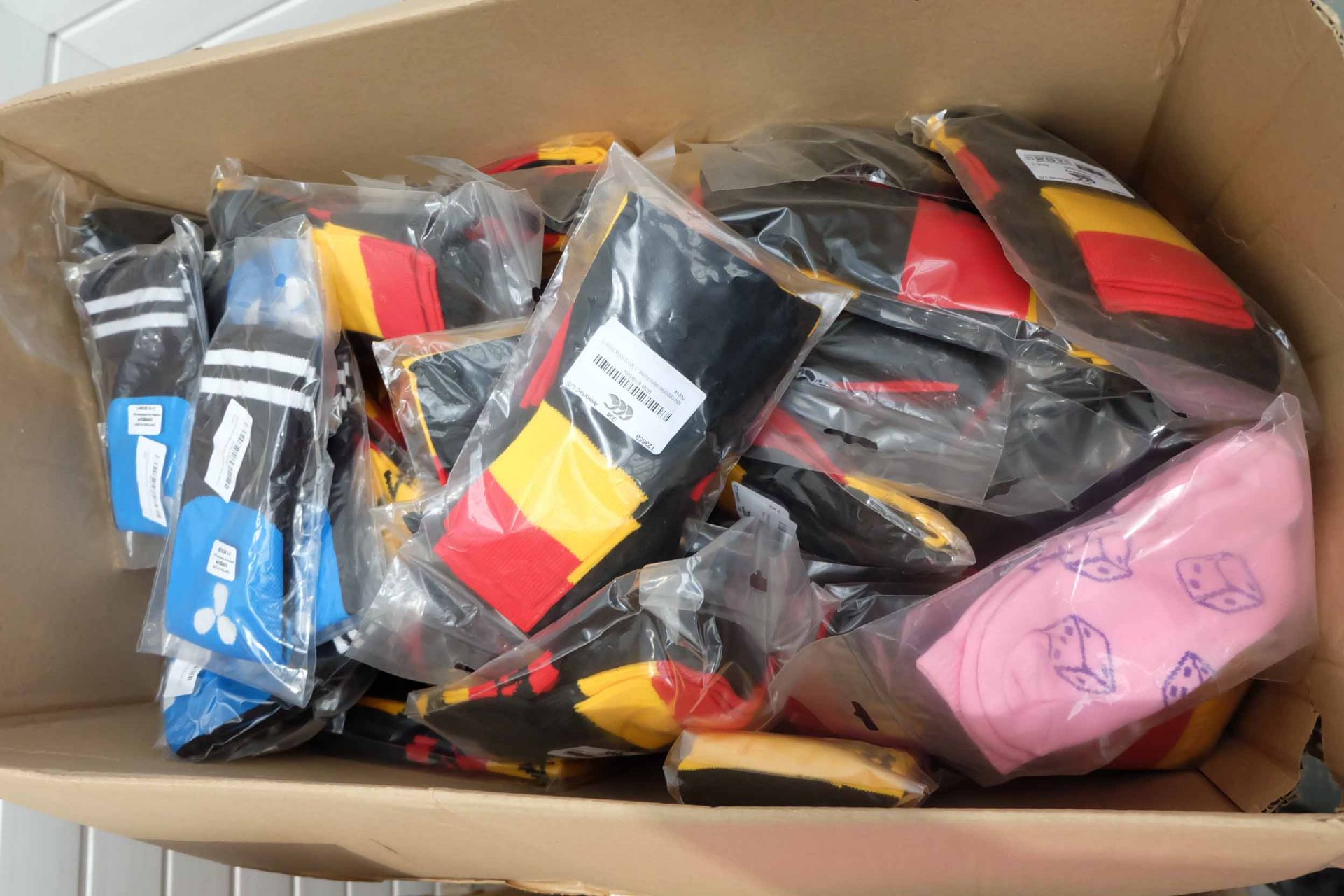 Quantity of Knitted Goods as Photographed. Includes Hats, Gloves & Socks. - Image 4 of 10