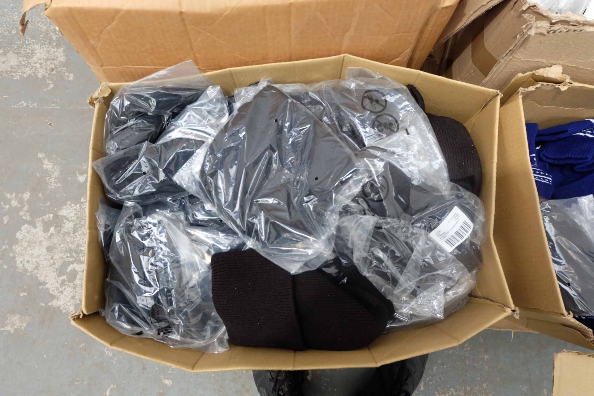 Quantity of Knitted Goods as Photographed. Includes Hats, Gloves & Socks. - Image 9 of 10