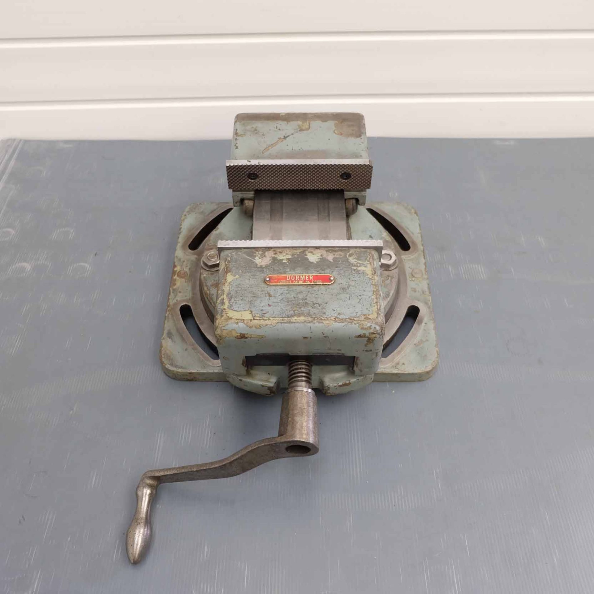 Dormer Heavy Duty 6 1/4" Quick Release Machine Vice on Shaper Style Swivelling Base. Jaw Width 6 1/4