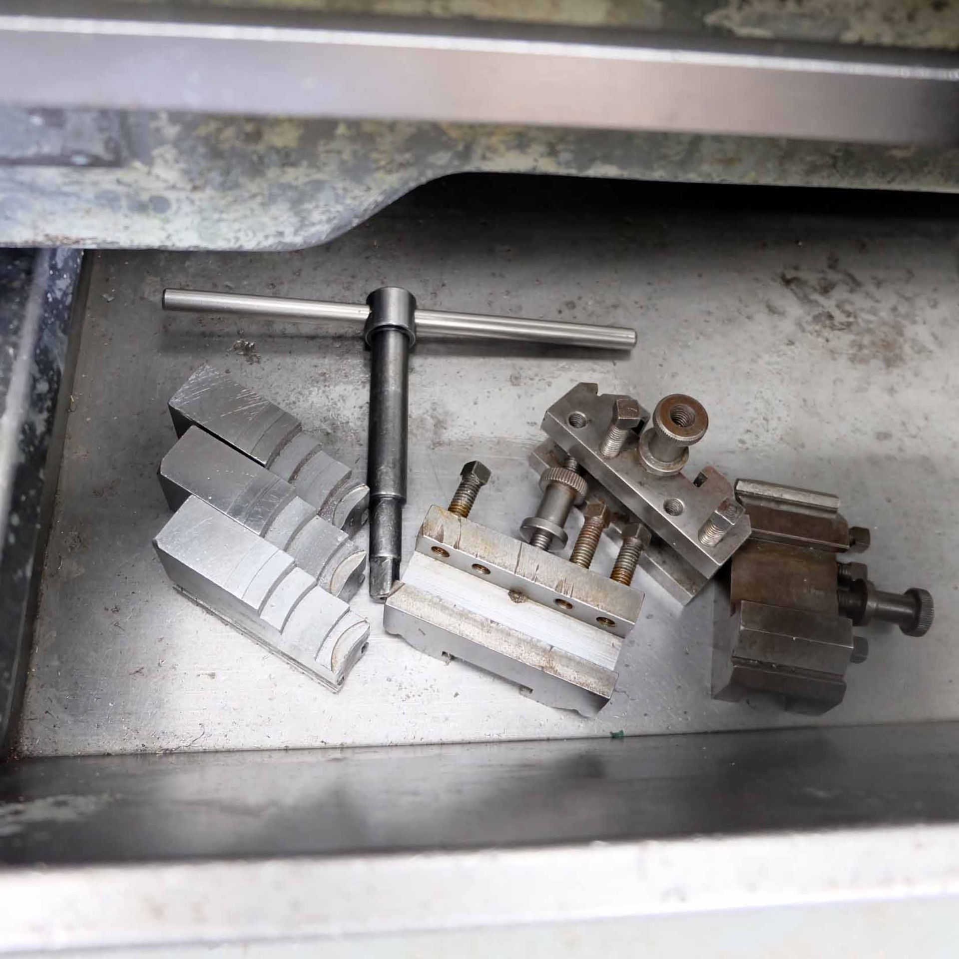Colchester Master 2500 Centre Lathe. Swing Over Bed 13 1/4". Admits Between Centres 25". Spindle Bor - Image 13 of 13