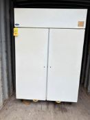 Display Base Cabinet: 32