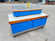 Display Base Cabinet: 32