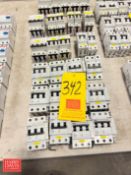 (29) Siemens Breakers