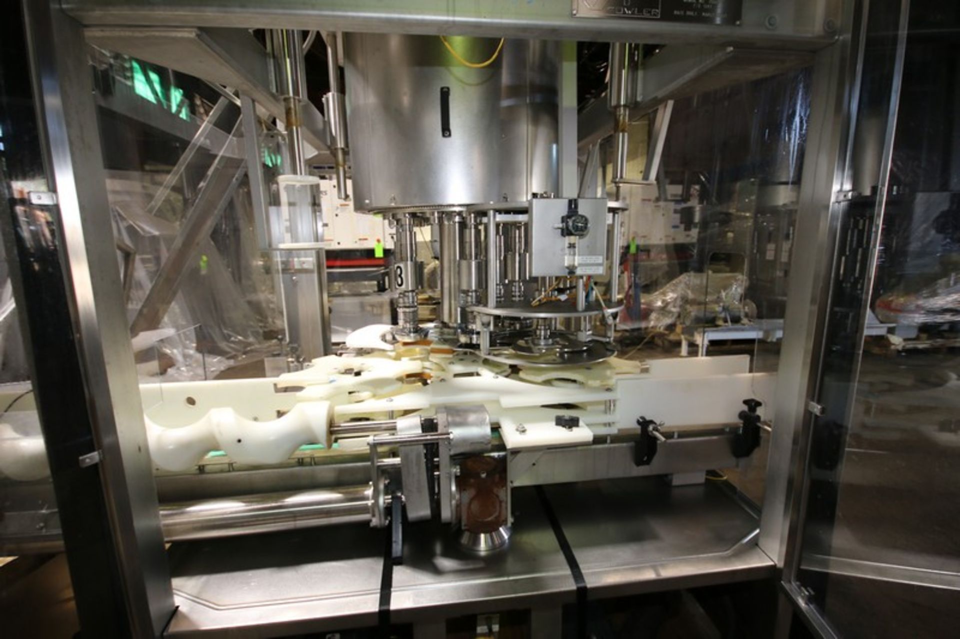 Fowler Zalkin 6 - Station Rotary Capper, Mach. Type CAS-6 / 480, SN 20022117 F/Z 1143, Set up with 4 - Image 3 of 28
