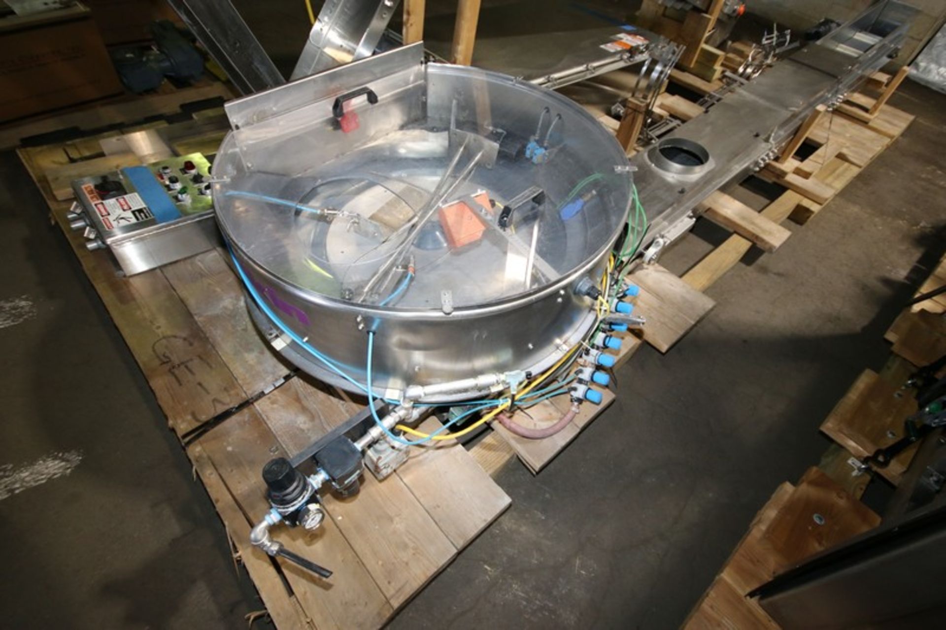 Fowler Zalkin 6 - Station Rotary Capper, Mach. Type CAS-6 / 480, SN 20022117 F/Z 1143, Set up with 4 - Image 21 of 28