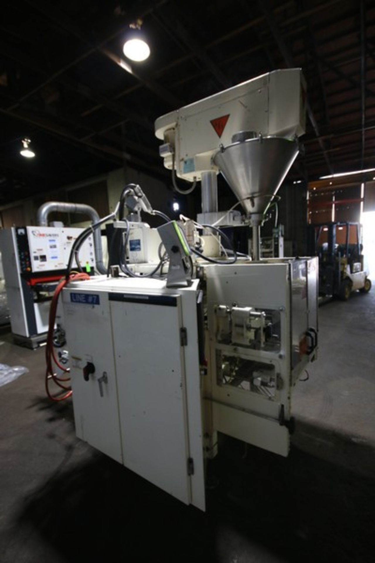 Hayssen Vertical Form Fill & Seal Package Machine (VFFS), Model Auger, SN U19359, with Top Mounted - Image 6 of 18