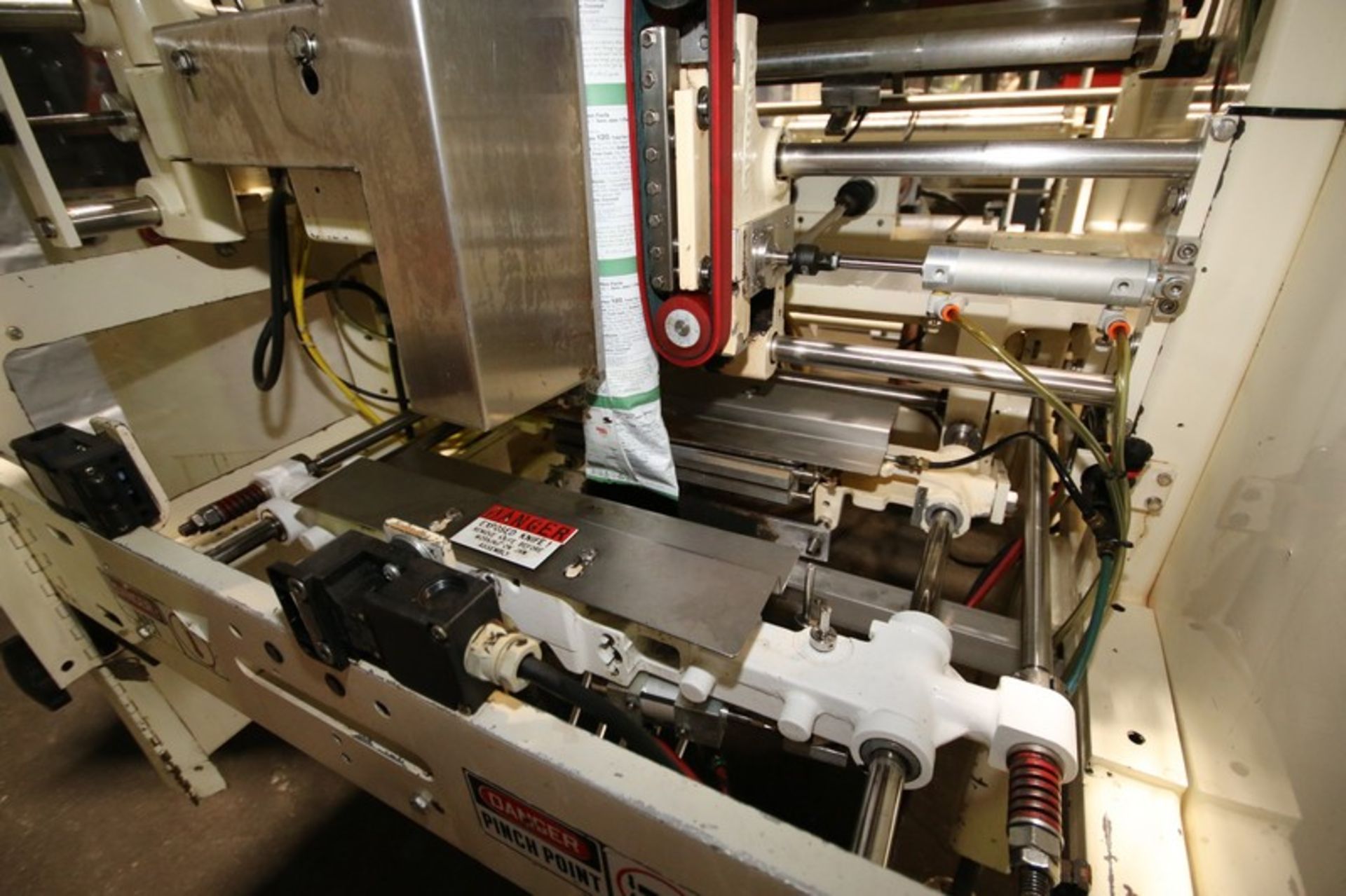 Hayssen Vertical Form Fill & Seal Package Machine (VFFS), Model Auger, SN U19359, with Top Mounted - Image 5 of 18