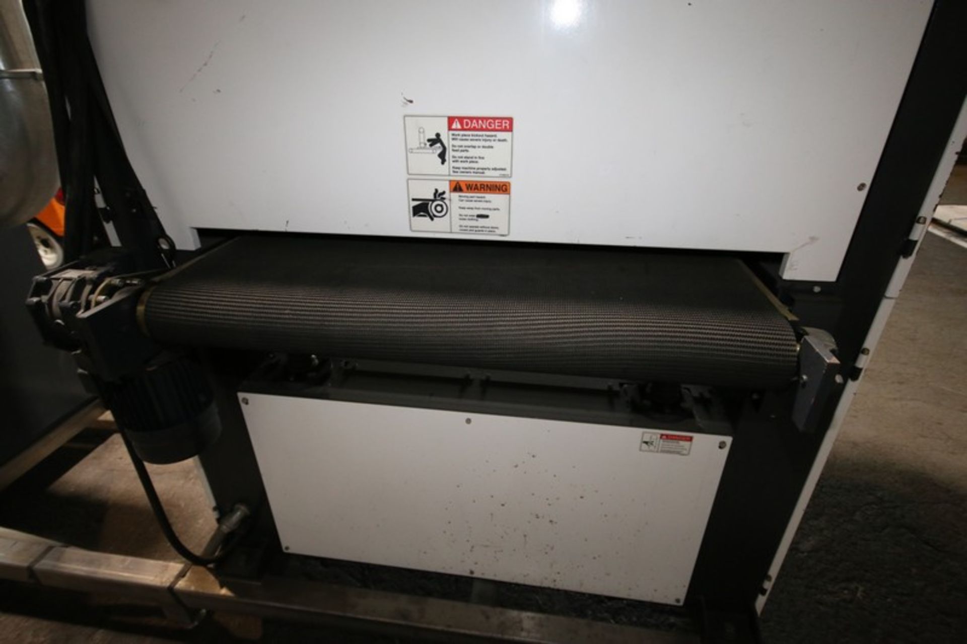 Timesaver 36” W Belt Sander, Model 2211-23-0, SN 31326, Series 2200, with Delta VFD Controller, - Image 6 of 16