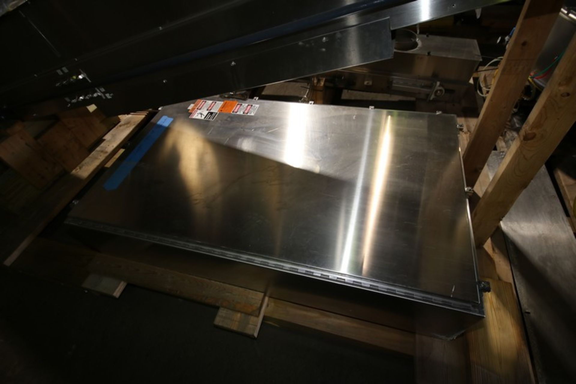 Fowler Zalkin 6 - Station Rotary Capper, Mach. Type CAS-6 / 480, SN 20022117 F/Z 1143, Set up with 4 - Image 17 of 28