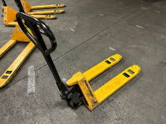 Pallet Jack: 5,500 LBS Short/Narrow Fork 36 x 21