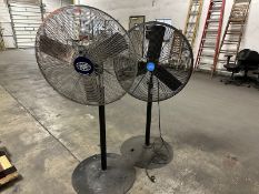 Pedestal Fans: LOT (2pcs) 30