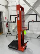 Presto 1,000 lbs. Capacity Lift Table, M/N M166, S/N V63629-1/1523201-1
