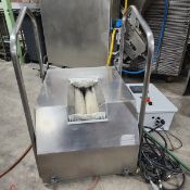 Boots washer with control panel (Simple Loading Fee $300) (Located Huntingdon, Quebec, Canada)