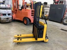Hyster 24-Volt Pallet Jack, Model W50Z, S/N D215N01792E, New Battery, Built-In Charger, 697 Hours (
