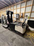 CROWN ELECTRIC PALLET JACK, SERIES 5500, MODEL3860, S/N 10216836