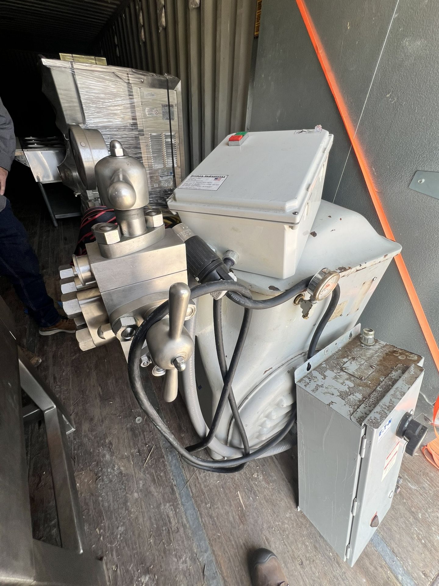 APV GAULIN HOMGENIZER, MODEL 120 M3-8TBS, S/N 19211890