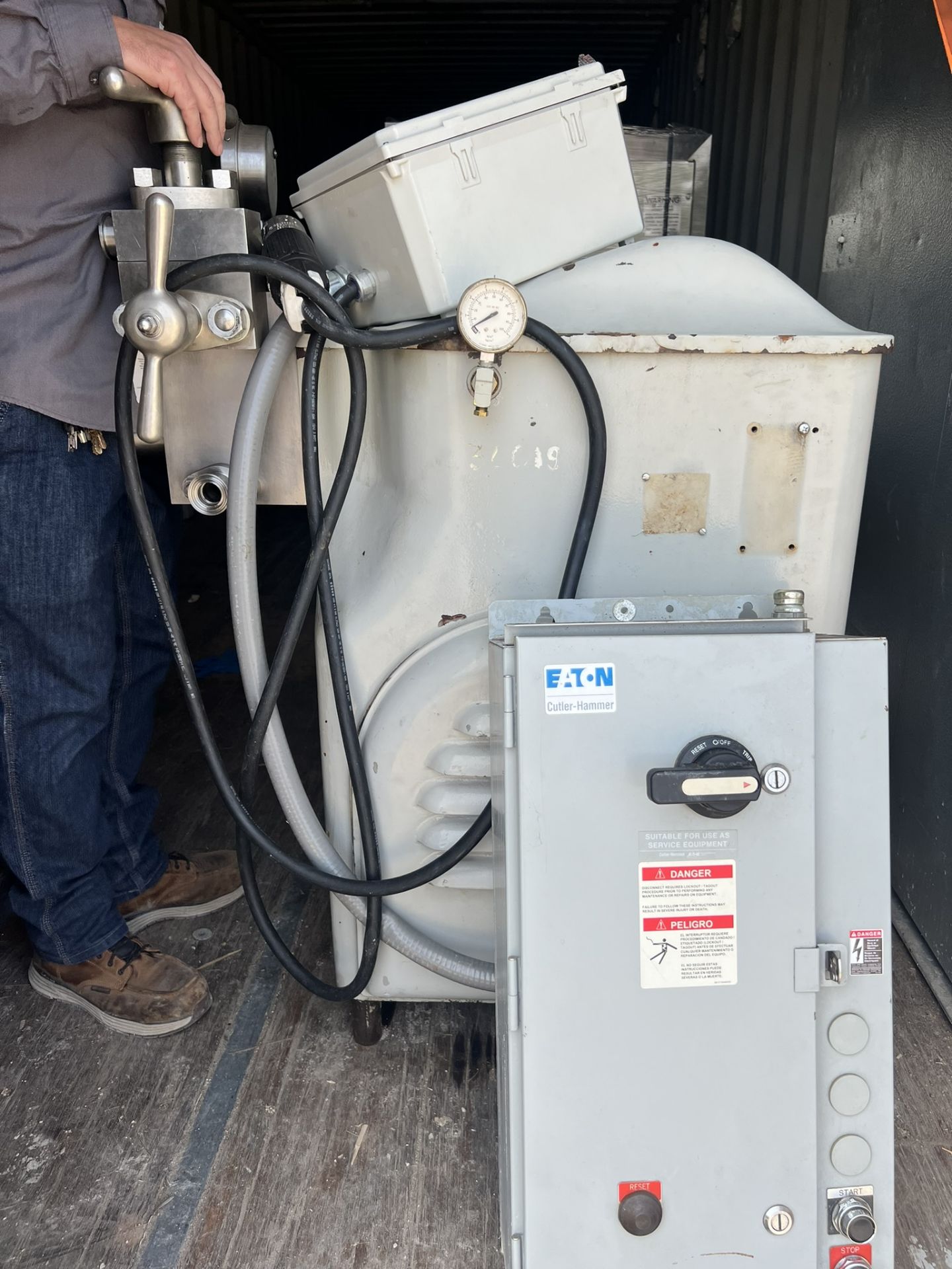 APV GAULIN HOMGENIZER, MODEL 120 M3-8TBS, S/N 19211890 - Image 2 of 3