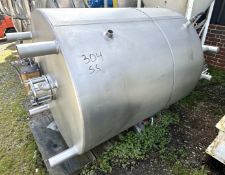 650 GALLON STAINLESS LIQUID TANK WITH FLOWSERVE VALVE, FOOD GRADE