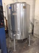 325 gallon closed top stainless steel tank